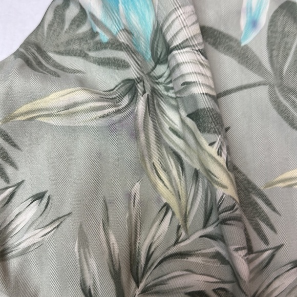 Natural Elements tropical 100% silk safari long look button down - Picture 7 of 11